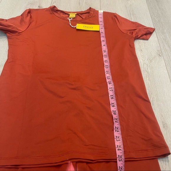 Daisy 2 Piece Silky Loungewear Top and Leggings Size Medium - Picture 3 of 13